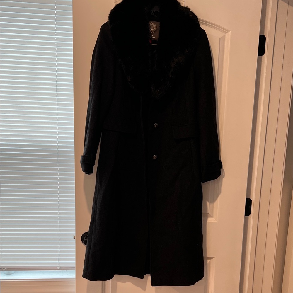 Beautiful 💗 Vince Camuto Coat w/Faux Fur Collar